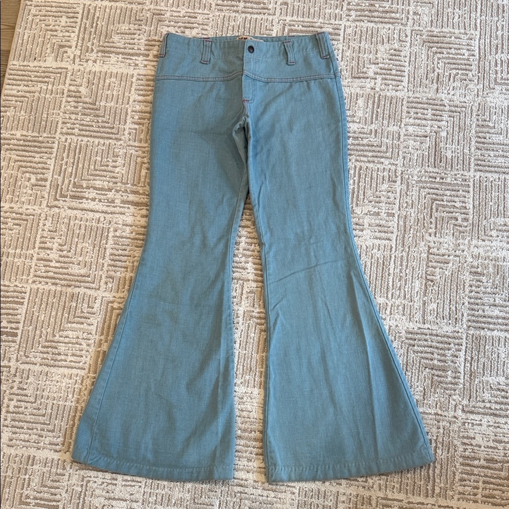 New Digs Vintage 70s Flare Bell Bottom Low Rise Light Wash Denim Jeans Talon